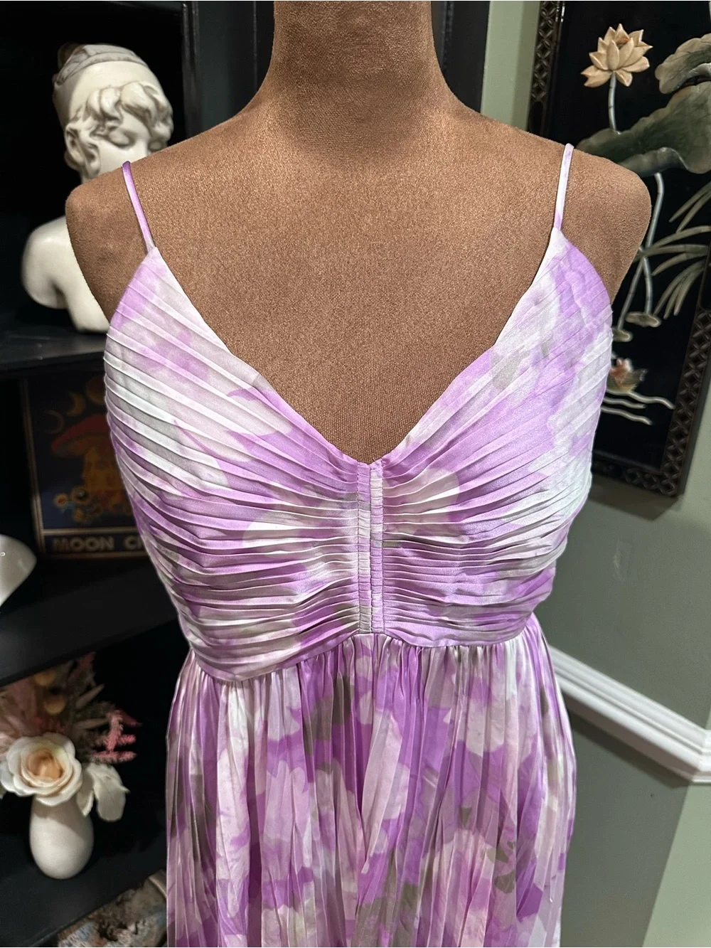 ASTR the Label “Maeve” Shadow Floral Pleated Midi Dress – Size Medium - Picture 3 of 14